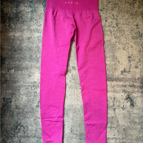 Women's NVGTN High-Waisted Leggings - Picture 2 of 4